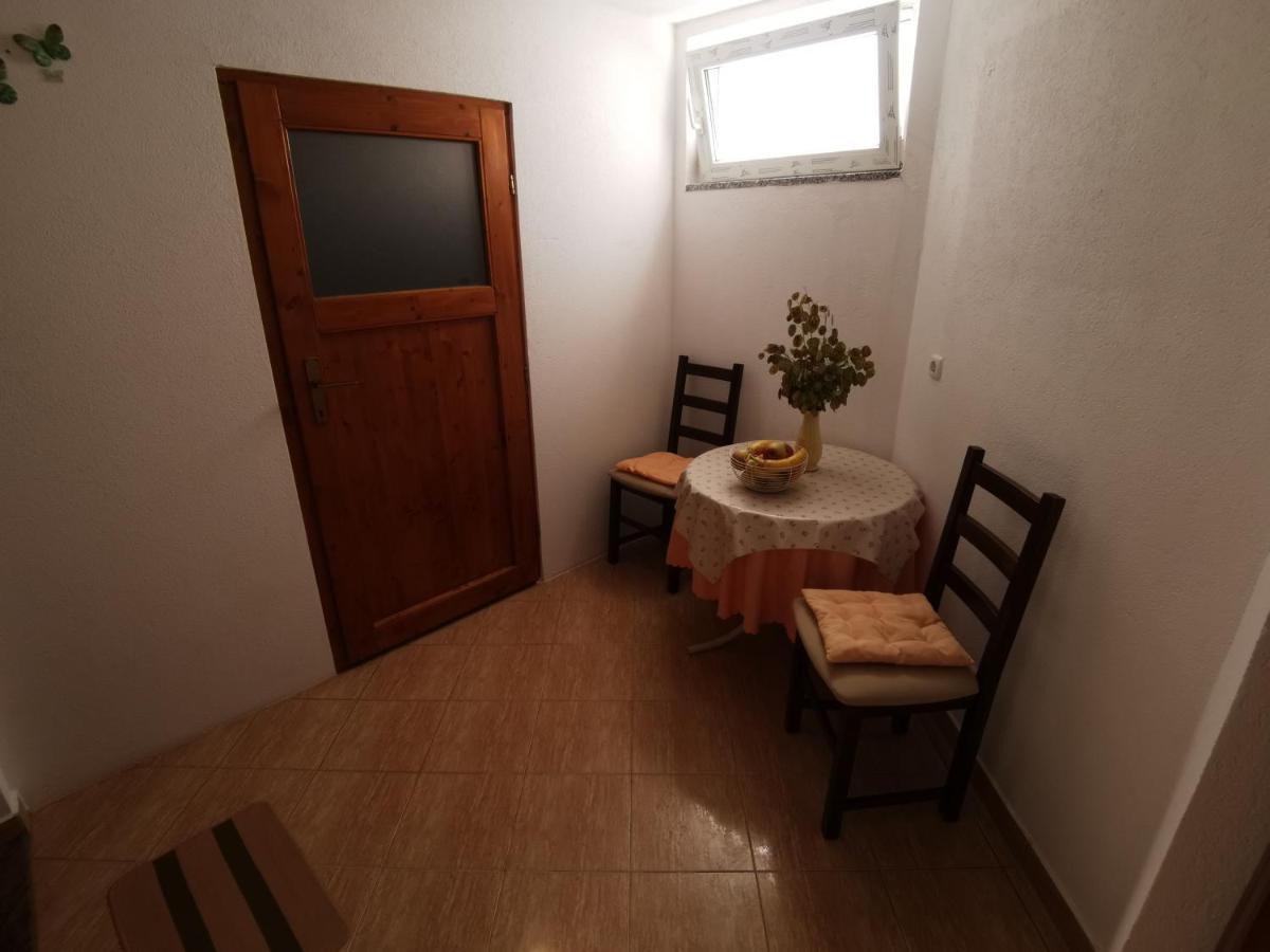 Apartmani Berber Babici Exterior photo