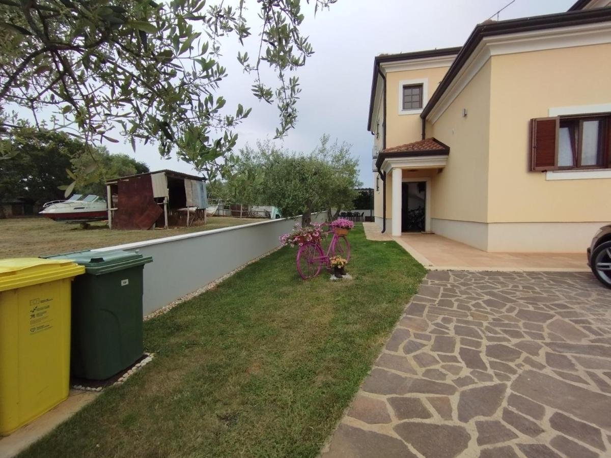 Apartmani Berber Babici Exterior photo